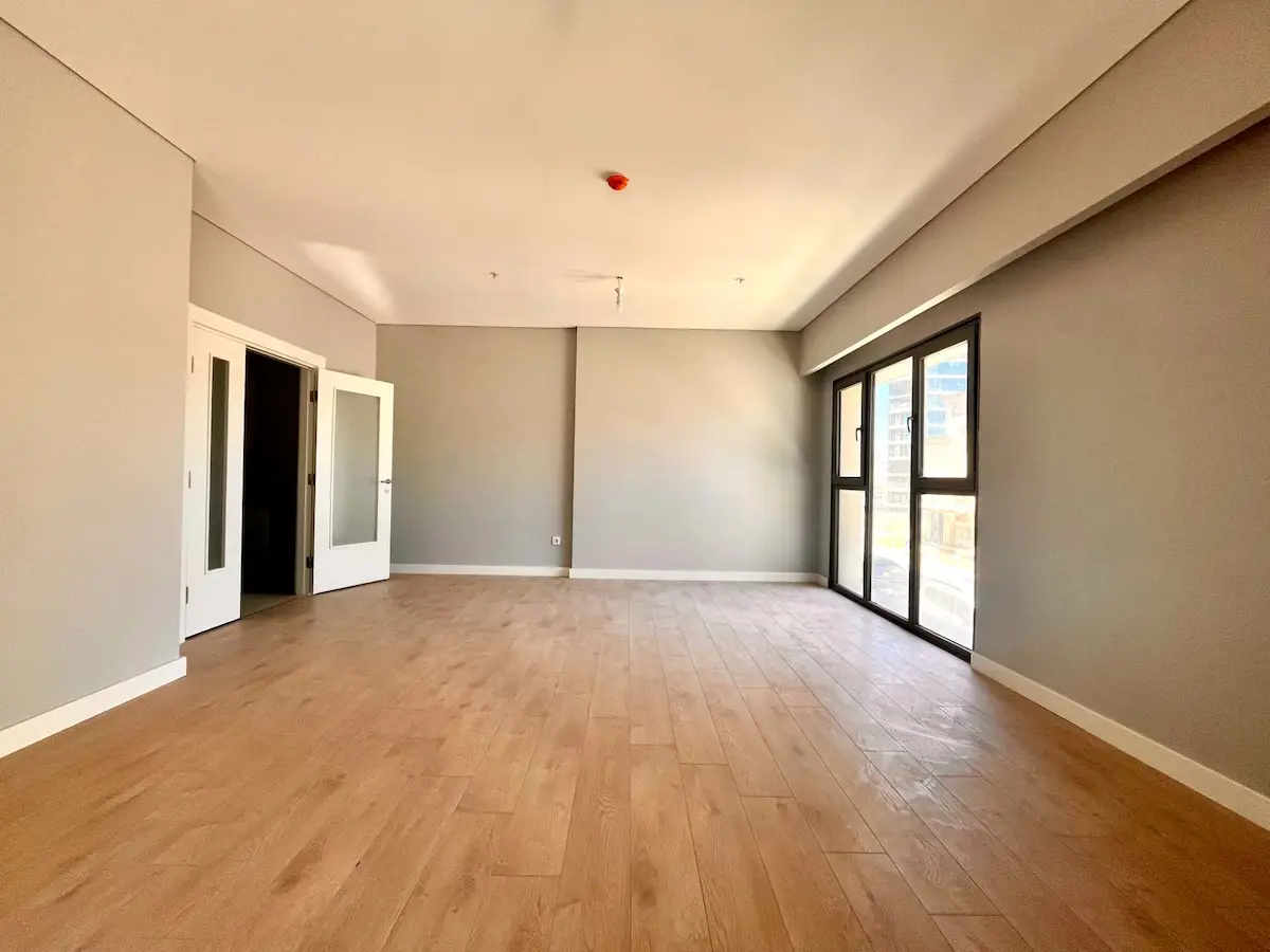 Property listing example from RE/MAX Rocks